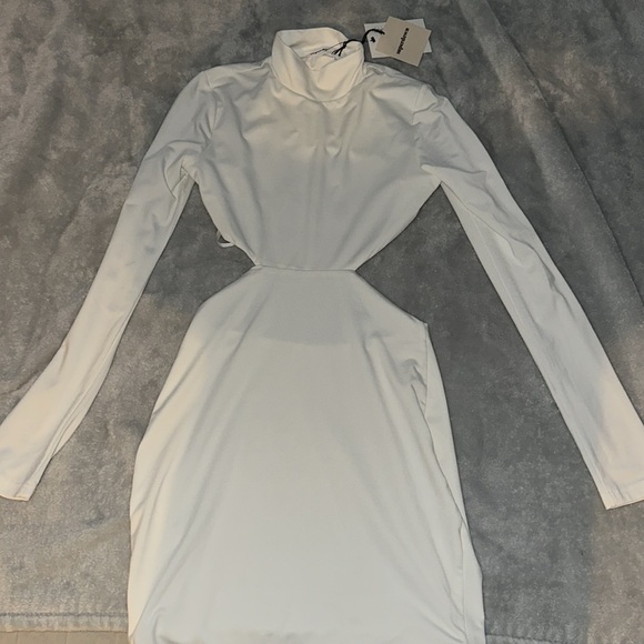 NWT Superdown Cheyenne Cut Out Dress - Picture 4 of 7